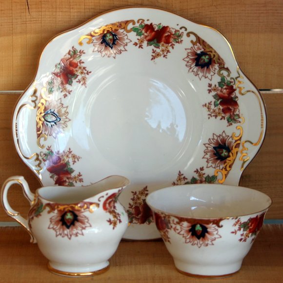 Vintage Royal Tara Ireland Fine Bone China Sugar Creamer Cake Serving Plate - Picture 12 of 13